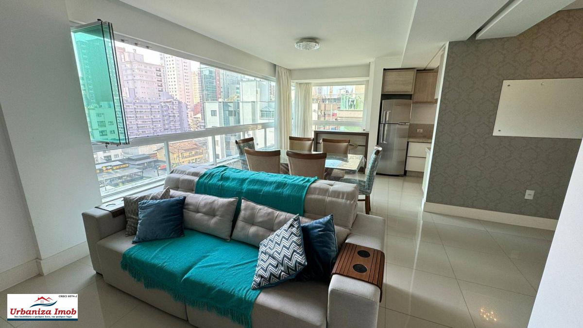 Apartamento à venda com 3 quartos, 105m² - Meia Praia,Itapema