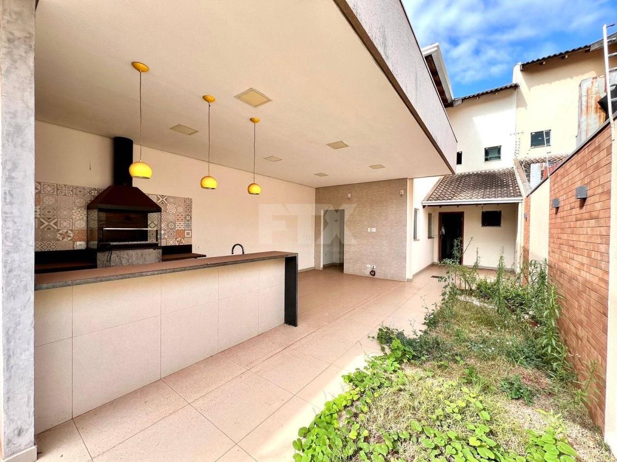 Sobrado à venda com 3 quartos, 184,00m² - Rita Vieira,Campo Grande